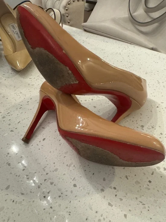 Christian Louboutin Nude Patent Leather Pumps with Red Soles - Picture 2 of 7